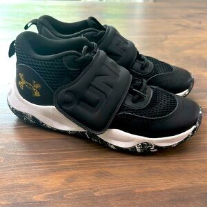 Under Armour Basketball Sneakers